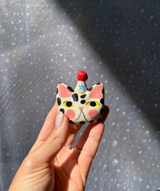 Spotty Grumpy Cat ring holder